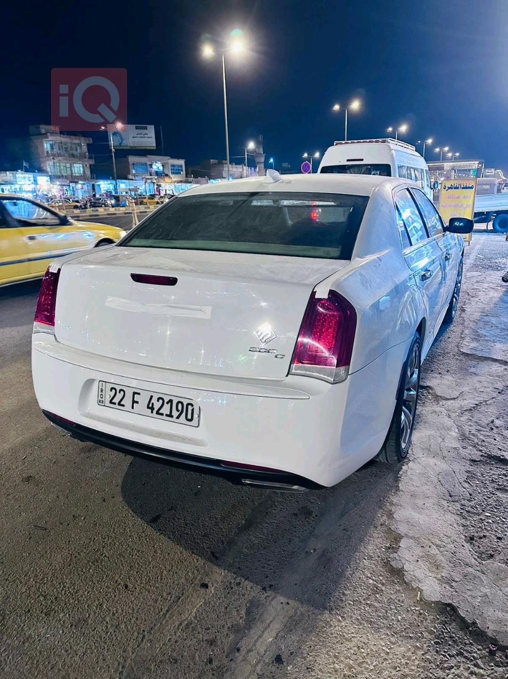 کرایسلەر 300